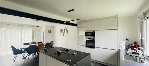 4 bedrooms House in Bury, France No. 276806 4