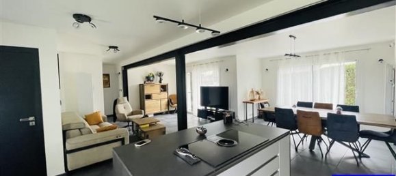 4 bedrooms House in Bury, France No. 276806 5