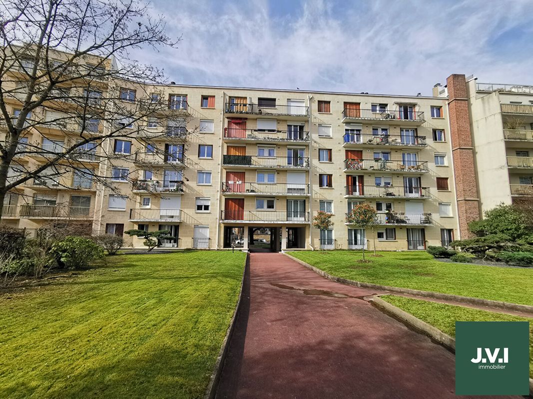 2 Schlafzimmer Wohnung in Montmorency, France, Nr. 182171