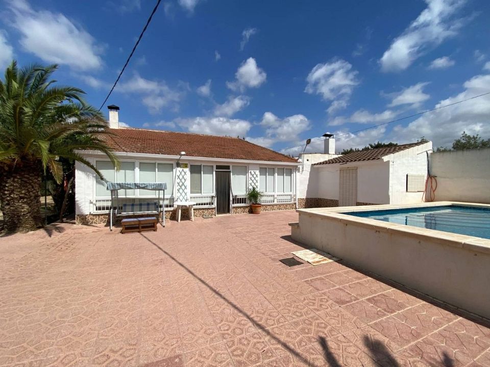 Вилла с 4 спальнями в Сакс, Испания № 188247