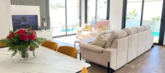 3 Schlafzimmer Haus in Alicante, Spain, Nr. 135750 3