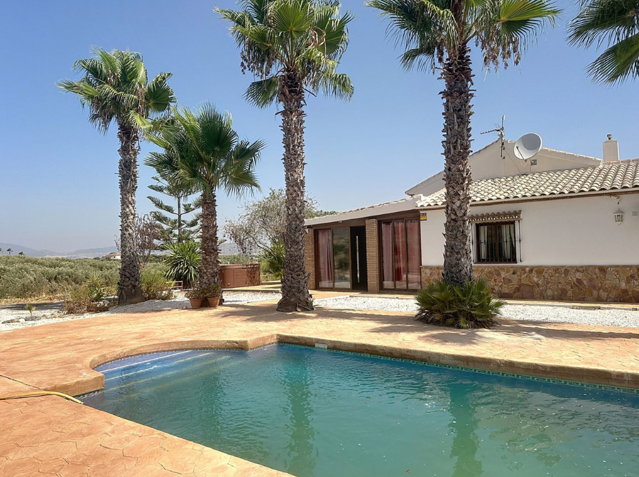 3 bedrooms House in Alhaurin el Grande, Spain No. 202043