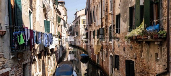 2 bedrooms Apartment in Venice, Italy No. 358569 18