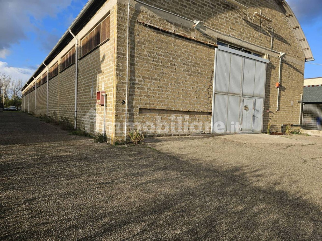 Almacén en Viterbo, Italy 800 m² No. 336516