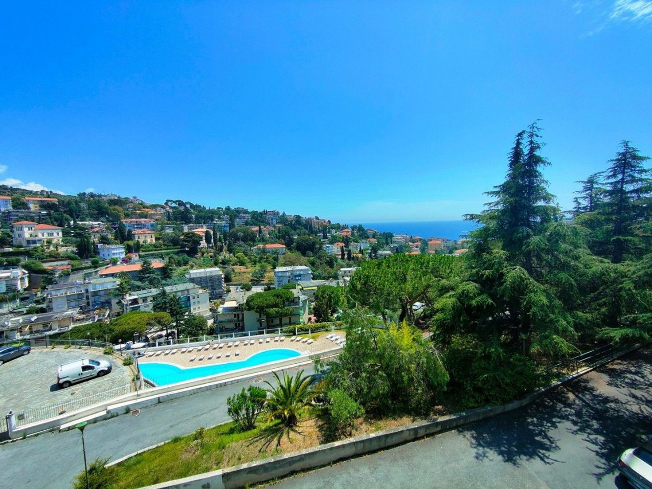 Apartamento de 2 habitaciónes en Sanremo, Italy No. 237563