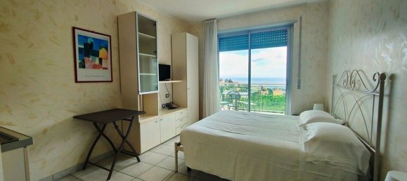 Apartamento de 2 habitaciónes en Sanremo, Italy No. 237563 7