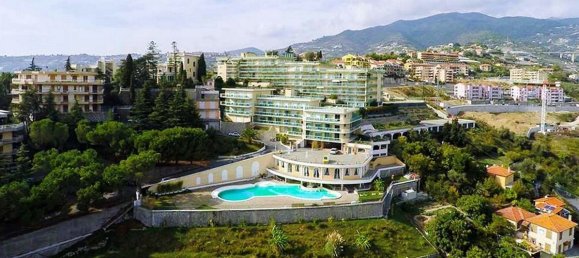 Apartamento de 2 habitaciónes en Sanremo, Italy No. 237563 21