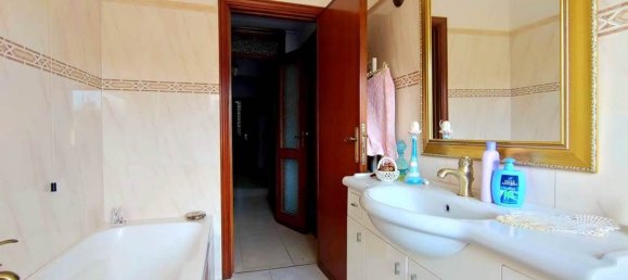 4 rooms Apartment in Orvieto, Italy No. 47372 10