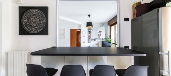 3 rooms Apartment in Rozzano, Italy No. 4968 24