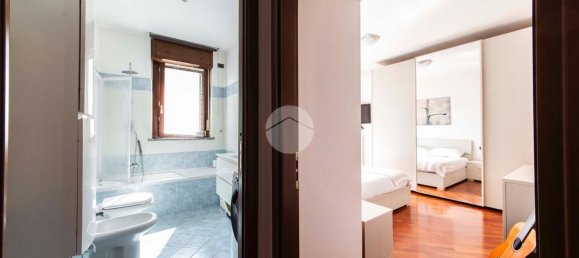 3 rooms Apartment in Rozzano, Italy No. 4968 32