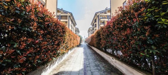 3 rooms Apartment in Rozzano, Italy No. 4968 2