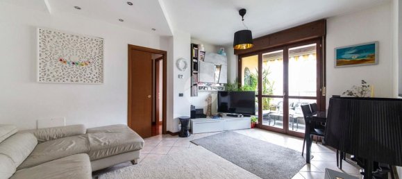 3 rooms Apartment in Rozzano, Italy No. 4968 5