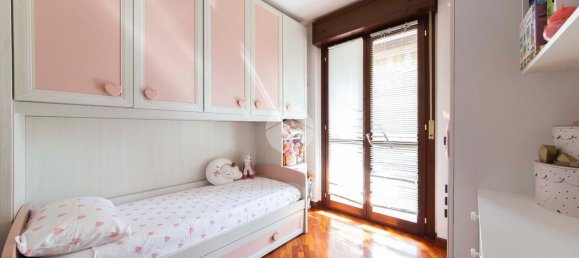 3 rooms Apartment in Rozzano, Italy No. 4968 40