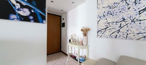 3 rooms Apartment in Rozzano, Italy No. 4968 22