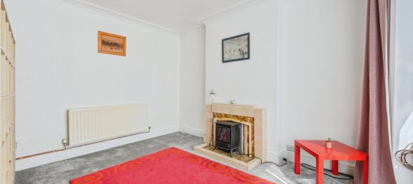 3 bedrooms House in Ashbourne, United Kingdom No. 1849 13