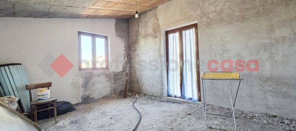 Дом с 2 спальнями в Читтадукале, Италия № 341549 21