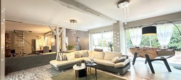 4 Schlafzimmer Schlösser in Montlandon, France, Nr. 217488 2