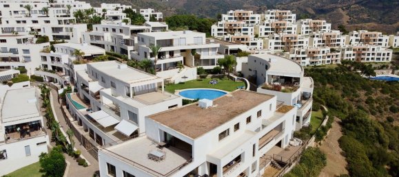 3 bedrooms Penthouse in Marbella, Spain No. 131078 17