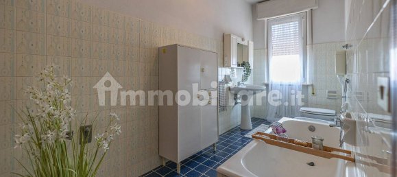 Villa de 6 dormitorios en Montecalvo in Foglia, Italy No. 321316 27