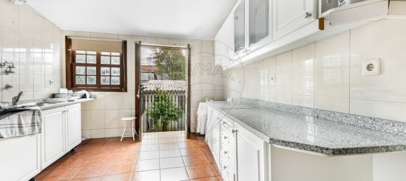 9 bedrooms Building in Guimaraes, Portugal No. 36724 12