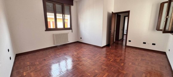 6 غرف نوم منزل في Lendinara, Italy رقم 343847 7