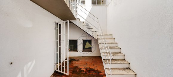 3 bedrooms House in Portimao, Portugal No. 100397 8