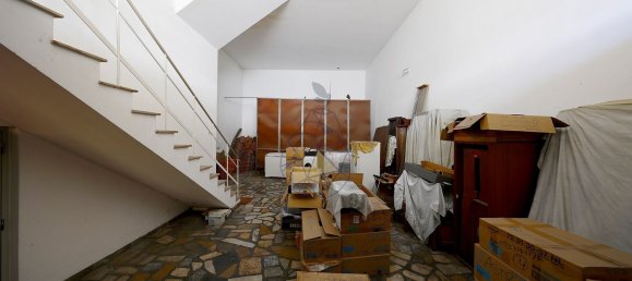 3 bedrooms House in Portimao, Portugal No. 100397 3