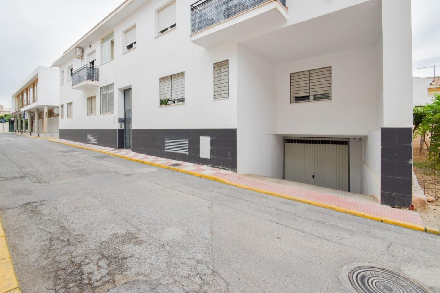 3 bedrooms Apartment in Granada, Spain No. 170332