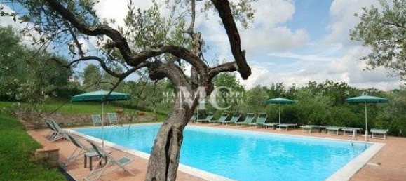 6 bedrooms Building in Barberino Tavarnelle, Italy No. 188812 6