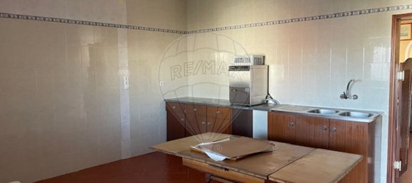 159m² Commercial property in Reguengos de Monsaraz, Portugal No. 70667 15