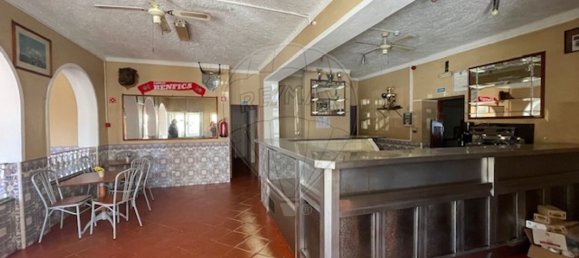 159m² Commercial property in Reguengos de Monsaraz, Portugal No. 70667 6