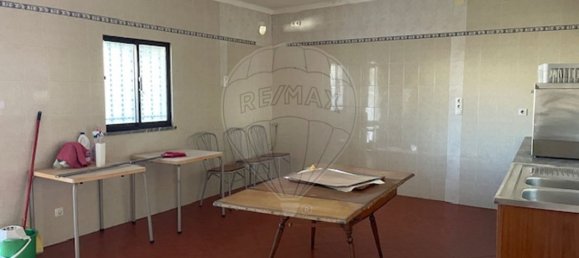 159m² Commercial property in Reguengos de Monsaraz, Portugal No. 70667 14