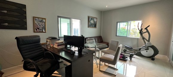 4 bedrooms Cafe / restaurant in Pattaya, Thailand No. 8424 13