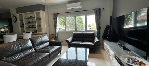 4 bedrooms Cafe / restaurant in Pattaya, Thailand No. 8424 9