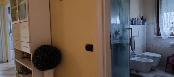 3 bedrooms Apartment in Carrara, Italy No. 50508 2