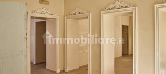 5-Zimmer Büro in Pinerolo, Italy, Nr. 305434 5