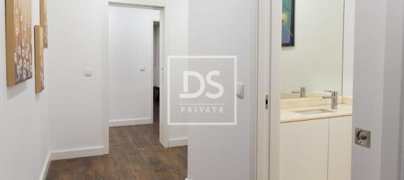 3 bedrooms Apartment in Lisbon, Portugal No. 10990 19