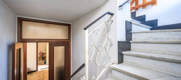 3 bedrooms Villa in Serra Riccò, Italy No. 266630 13