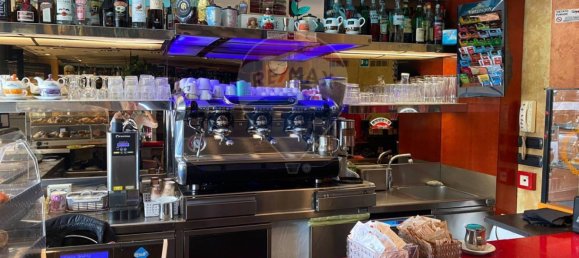 3 rooms Commercial property in Arona, Italy No. 52924 2