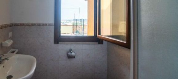 2 Schlafzimmer Wohnung in Terre Roveresche, Italy, Nr. 101509 10