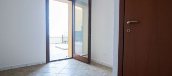 2 Schlafzimmer Wohnung in Terre Roveresche, Italy, Nr. 101509 5