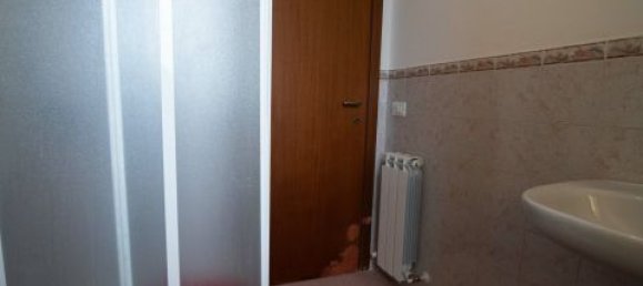 2 Schlafzimmer Wohnung in Terre Roveresche, Italy, Nr. 101509 11