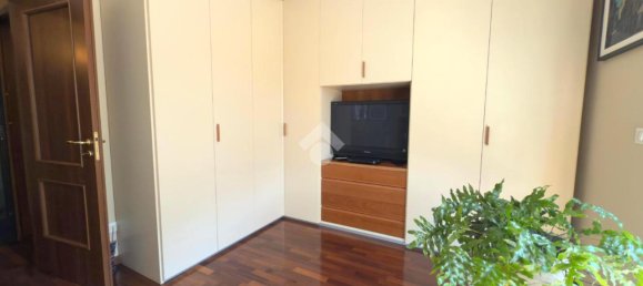 5 rooms Apartment in Genoa, Italy No. 37350 18