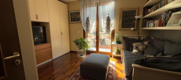 5 rooms Apartment in Genoa, Italy No. 37350 16
