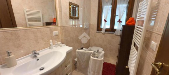 5 rooms Apartment in Genoa, Italy No. 37350 27