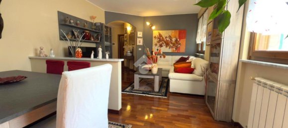 5 rooms Apartment in Genoa, Italy No. 37350 10
