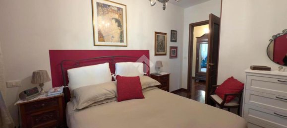 5 rooms Apartment in Genoa, Italy No. 37350 22