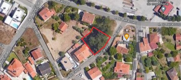 727m² Land in Leiria, Portugal No. 82249 2
