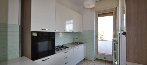 3-salle Penthouse à Pordenone, Italy No. 37500 9