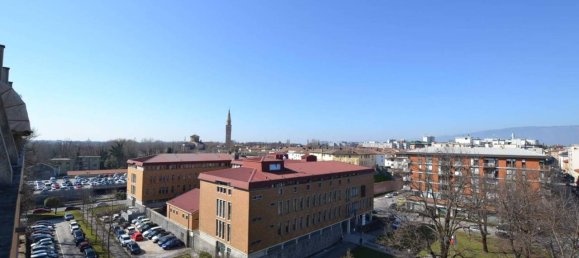 3-salle Penthouse à Pordenone, Italy No. 37500 12